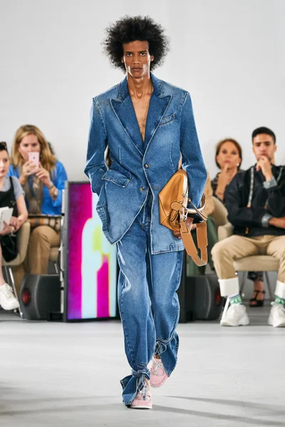 Look 40